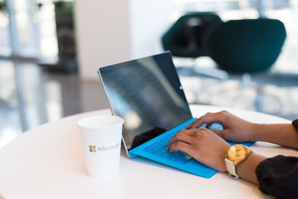 Warum Microsoft Copilot für Unternehmen die bessere KI-Wahl als ChatGPT ist