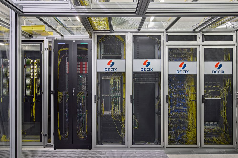 Peering erklärt: Warum schnelles Internet nicht immer schnell ist