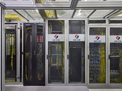 Peering erklärt: Warum schnelles Internet nicht immer schnell ist